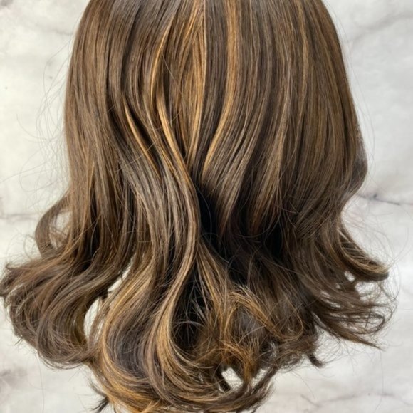 Brown Highlight Bob Wig With Bangs - Picture 3 of 7